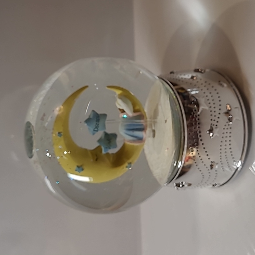 Reed and Barton sweet dream silver plated musical water globe